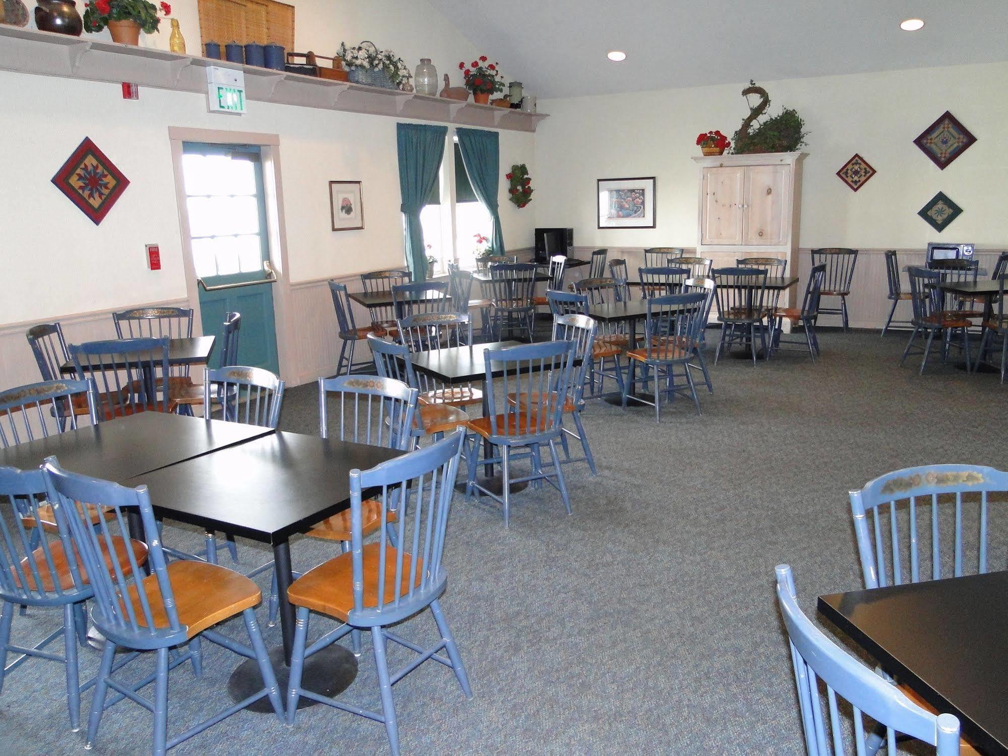 Amish Inn Nappanee Exterior foto